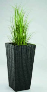 6) Prútený kvetináč BLOMMOR