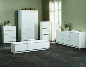 2) Šatníková skriňa LIMFJORDEN