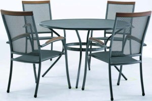 Záhradný stôl LARVIK