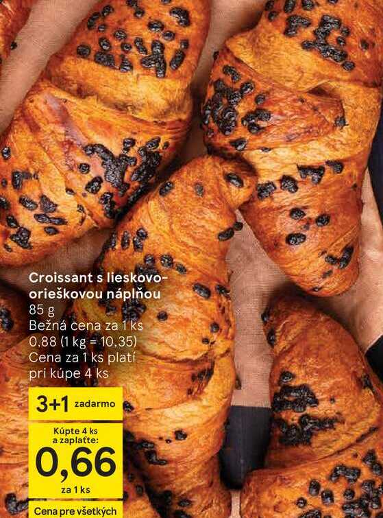 Croissant s lieskovo- orieškovou náplňou 85 g 